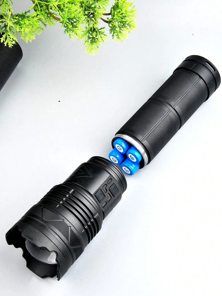 Lanterna Profesionala cu 4 acumulatori , LED 100W GT60 Incarcare USB rază lungă de acțiune 1500 de metri